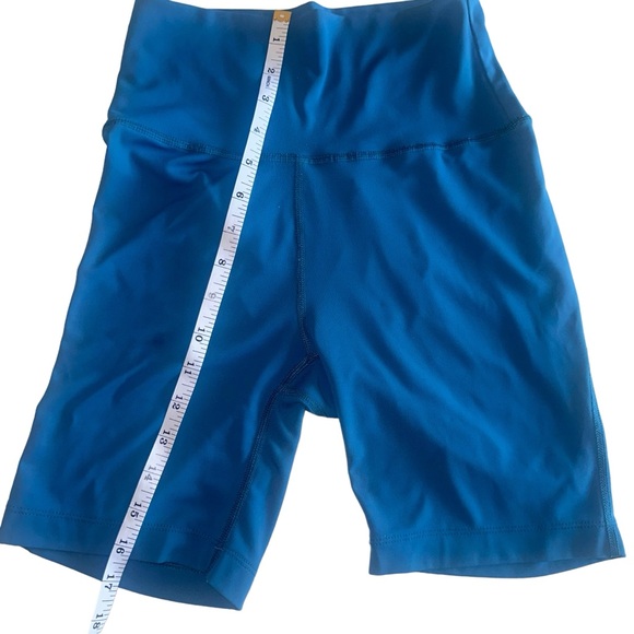 Outdoor Voices Gulf Blue Athletic Workout LightForm Bike Shorts Size Small - Picture 6 of 11